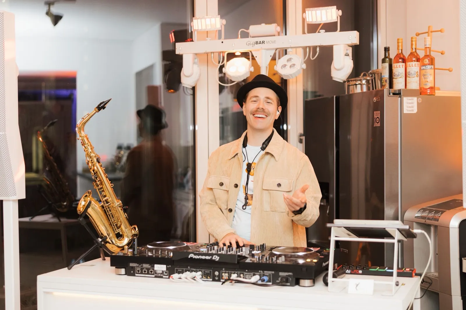 DJ und Saxophon für die Hochzeit – Die perfekte Kombination für eine unvergessliche Feier, Abbildung 1