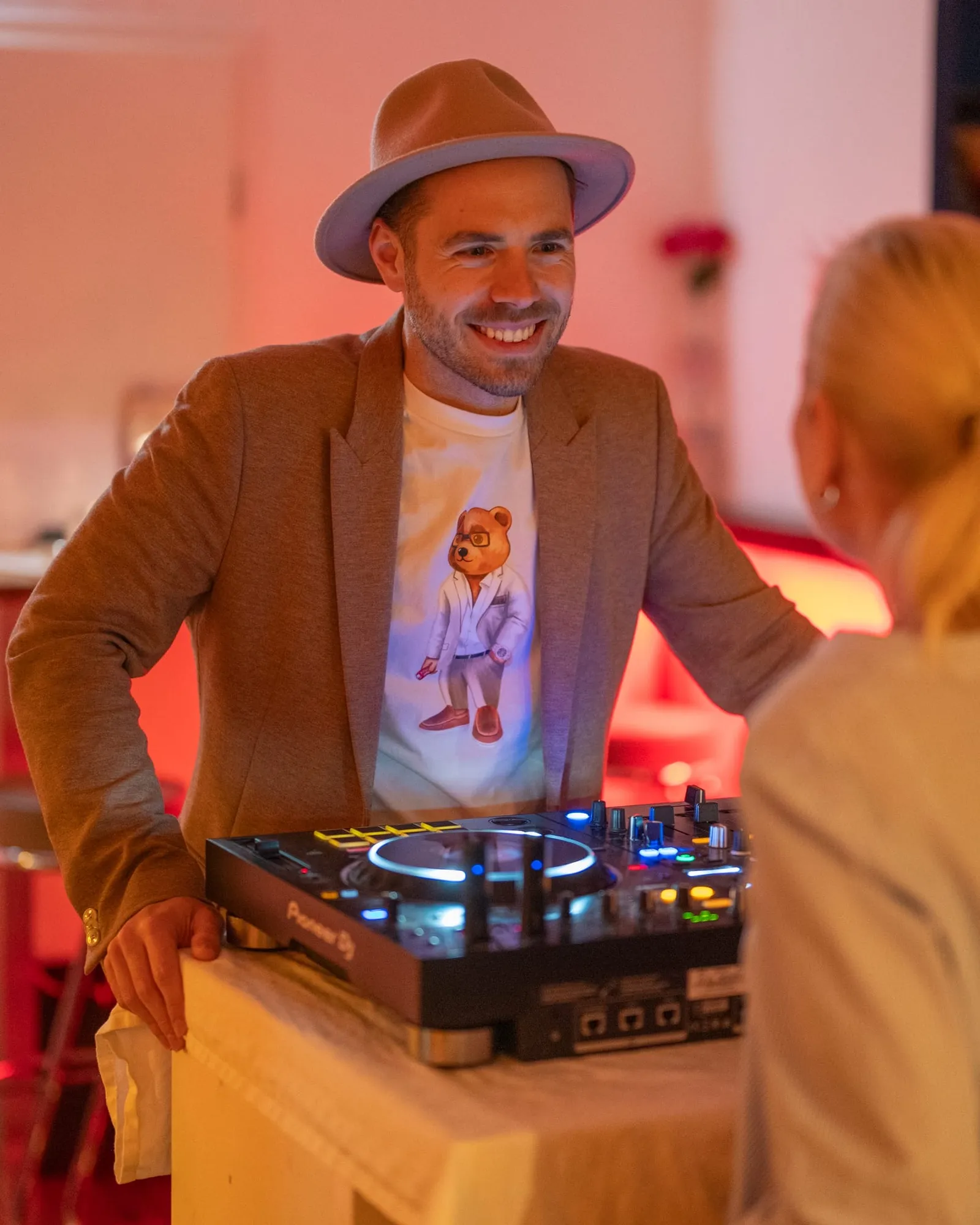 Live-DJ für Weihnachtsfeiern in München, Abbildung 2